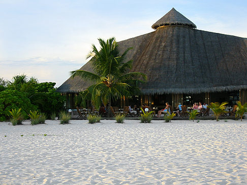 Gebäude am Strand Fotos